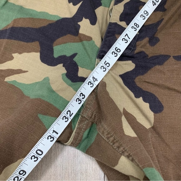 Vtg Military army camouflage cargo baggy pant green size small 32-35 adjustable - Picture 6 of 6